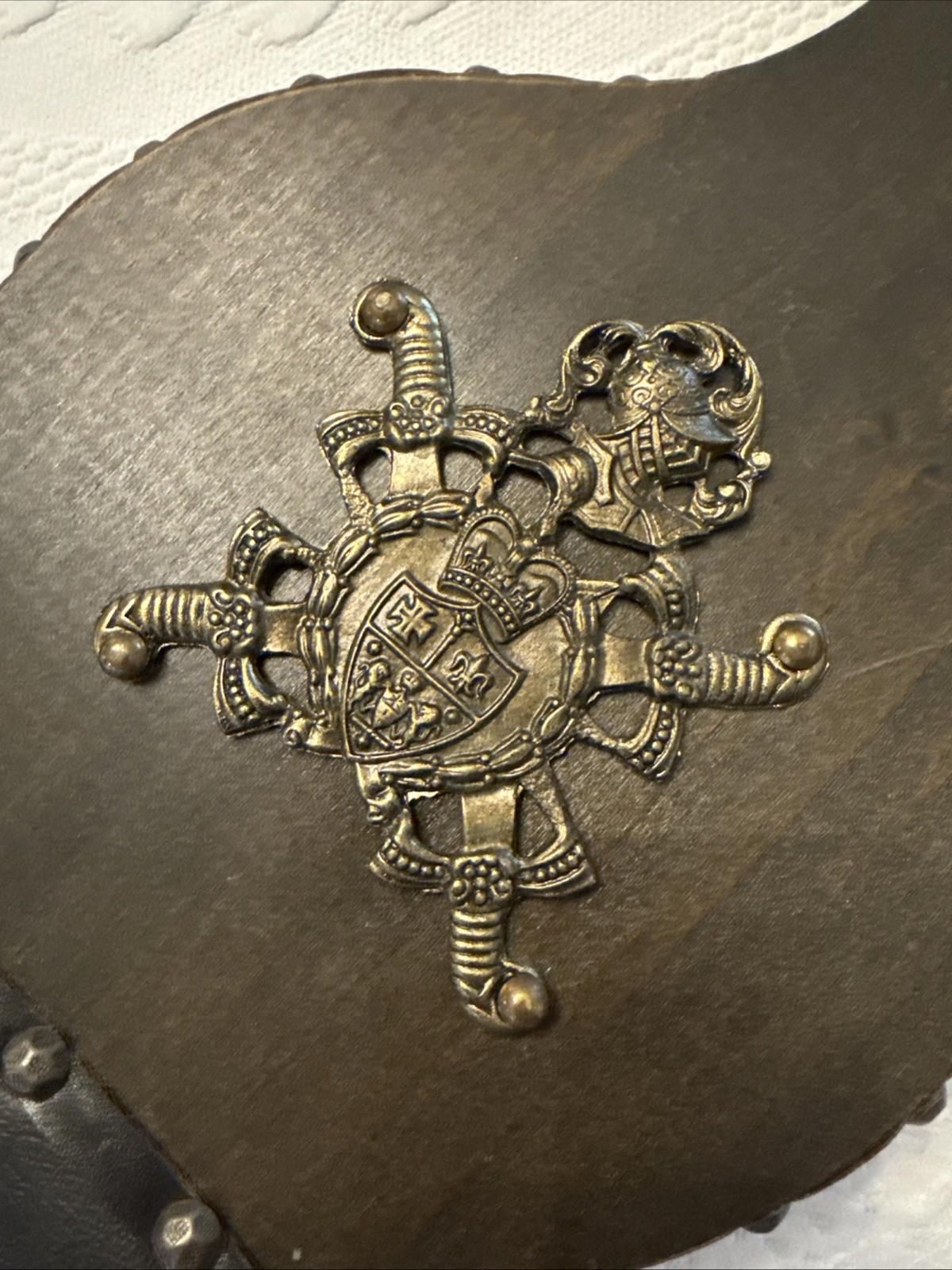 Vintage Fireplace Bellows Wood Brass Soft Leather Coat Of Arms Crest Seymour Mfg