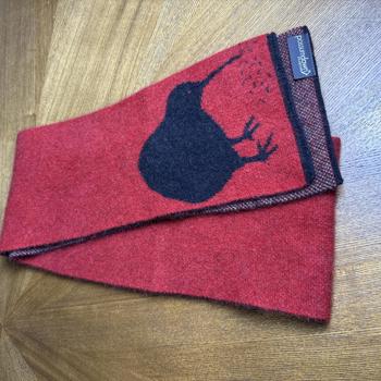 Possumdown scarf with New Zealand Kiwibird